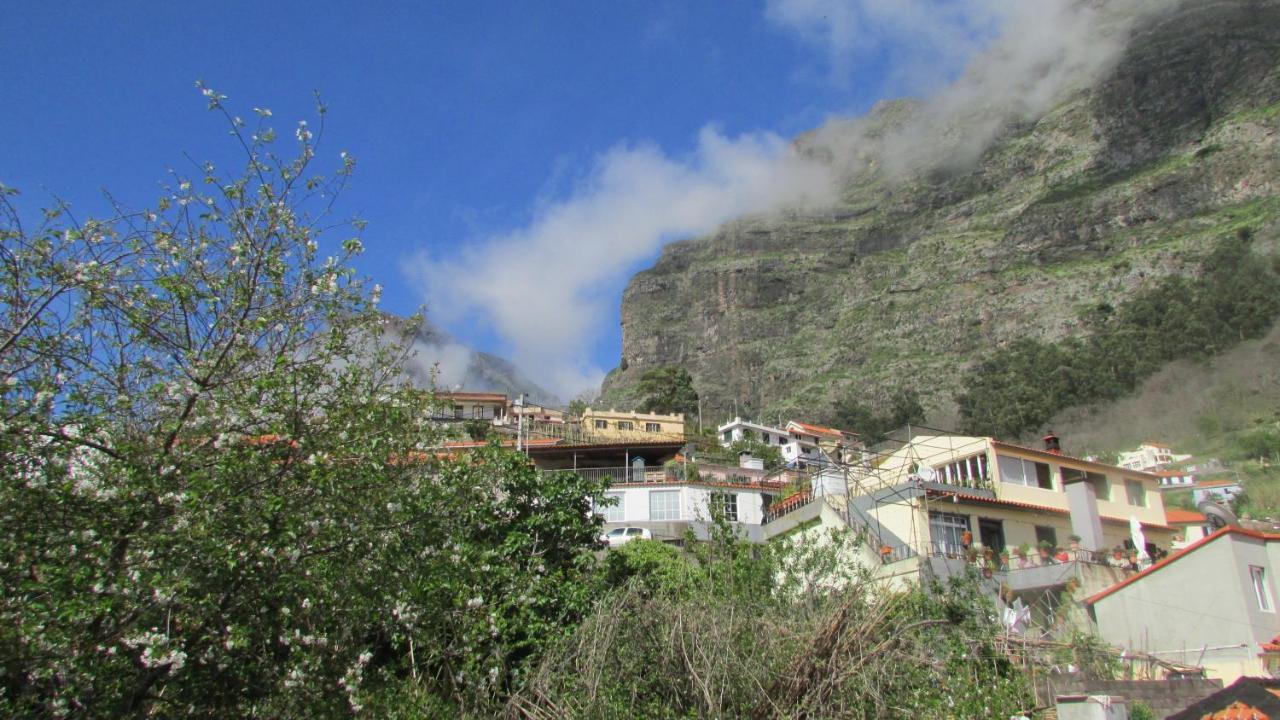 Valley Of Nuns Holiday Apartments Curral Das Freiras Eksteriør billede